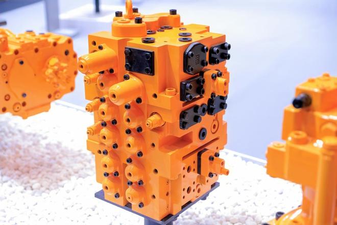 LHY液压全球启航 以物料搬运为核心，加速迈向全球液压系统领导者